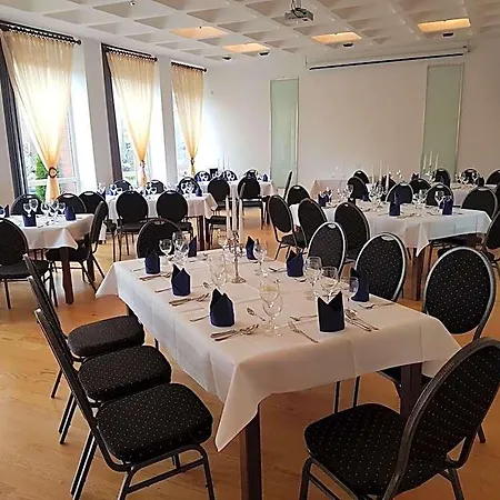 Bennetts Restaurant Und Hotel
